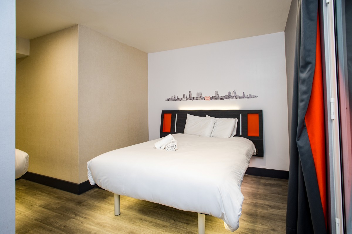 Cheap Hotel In Leeds 18 Lands Lane Ls1 6lb Easyhotel