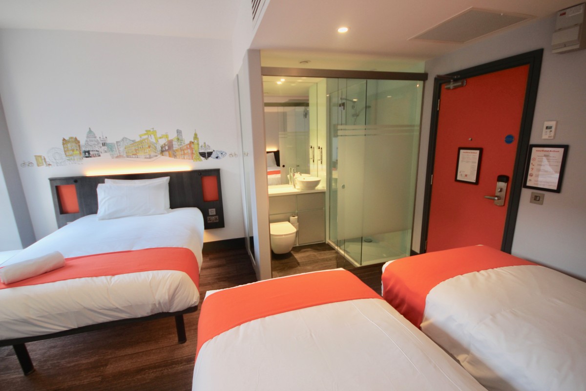 Cheap Accommodation In Belfast 26 Howard St Bt1 6pe Easyhotel